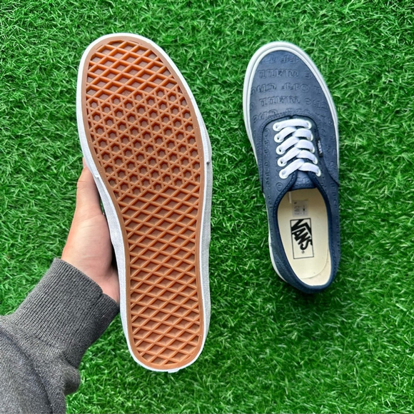 Vans Authentic Deboss Off The Wall Dress Blues True White - Picture 8 of 8